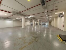 Airline House (D17), Warehouse #578705111